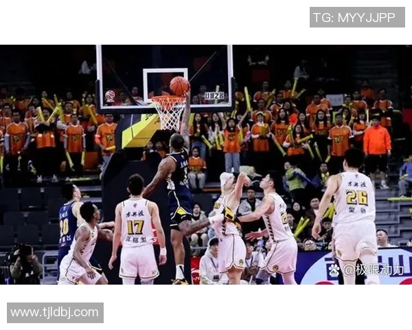 CBA半决赛激战正酣新疆对阵辽宁第4场精彩回顾与分析